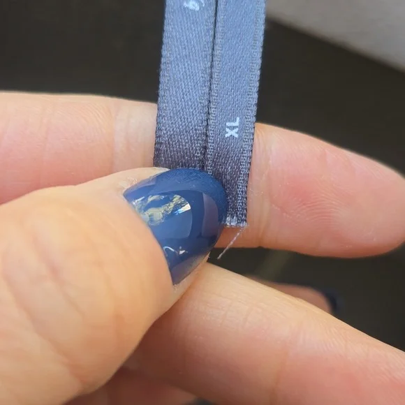 By Anthropologie Long-Sleeve Shine Cropped Blouse XL - Picture 8 of 8